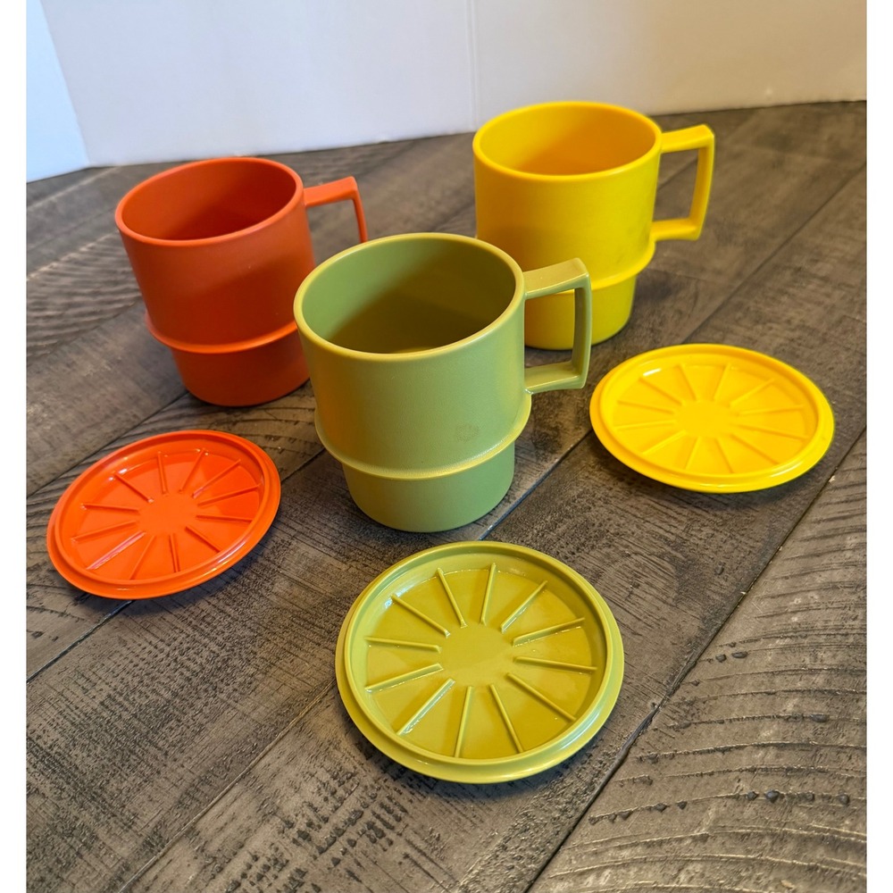 Tupperware Stacking Mugs Vintage 70s Set of 3 Harvest Sunburst Lids MCM Retro